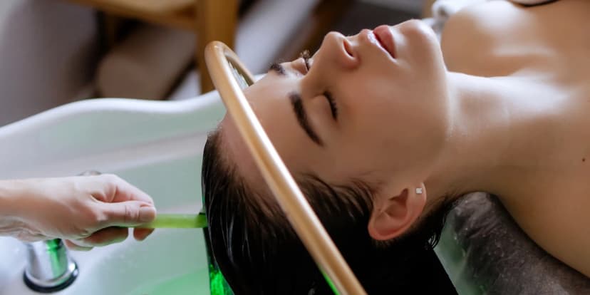 Head spa Deluxe: relaxační péče o vlasy a pokožku hlavy, masáže hlavy, šíje i nohou